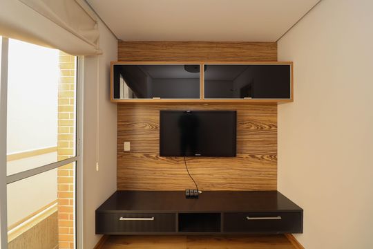 Venda de apartamento com 2 quartos, 1 suíte e piscina no condomínio. — Quarto