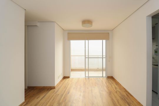Venda de apartamento com 2 quartos, 1 suíte e piscina no condomínio. — foto 1