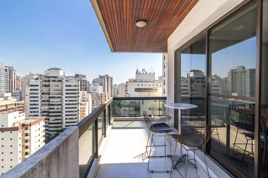 Comprar apartamento em Perdizes com piscina, churrasqueira e varanda gourmet. Três suítes. — Cobertura