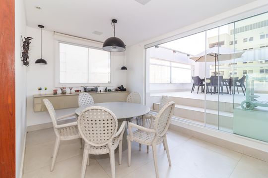 Comprar apartamento em Perdizes com piscina, churrasqueira e varanda gourmet. Três suítes. — Cobertura