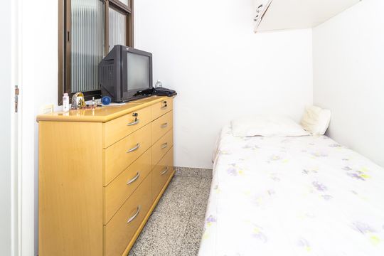 Comprar apartamento em Perdizes com piscina, churrasqueira e varanda gourmet. Três suítes. — Área de Serviço