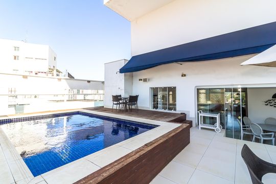 Comprar apartamento em Perdizes com piscina, churrasqueira e varanda gourmet. Três suítes. — Cobertura