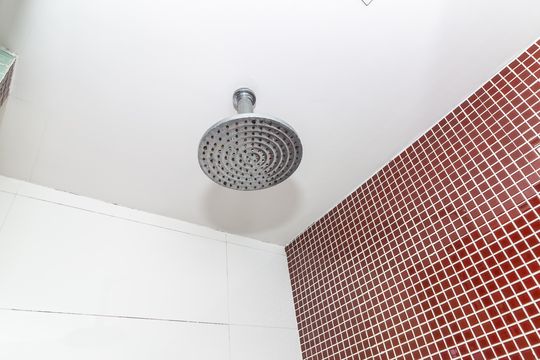 Comprar apartamento em Perdizes com piscina, churrasqueira e varanda gourmet. Três suítes. — Banheiro da Suíte 1