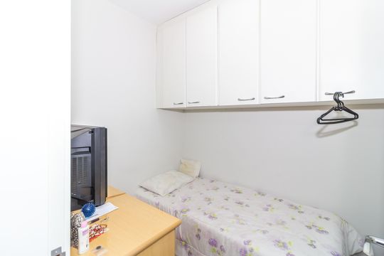 Comprar apartamento em Perdizes com piscina, churrasqueira e varanda gourmet. Três suítes. — Área de Serviço
