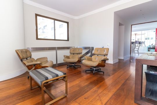 Comprar apartamento em Perdizes com piscina, churrasqueira e varanda gourmet. Três suítes. — Cobertura
