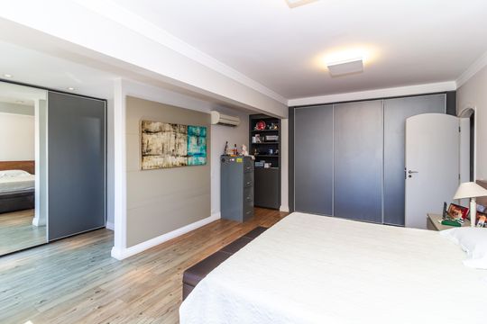 Comprar apartamento em Perdizes com piscina, churrasqueira e varanda gourmet. Três suítes. — Suíte 1