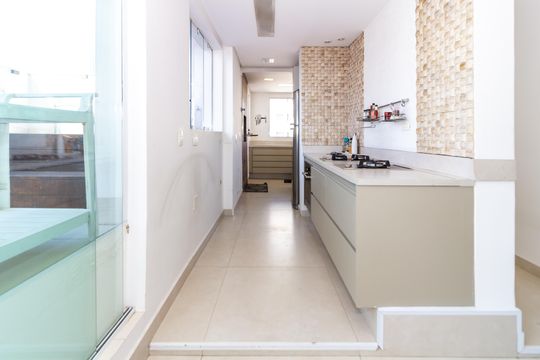 Comprar apartamento em Perdizes com piscina, churrasqueira e varanda gourmet. Três suítes. — Cobertura