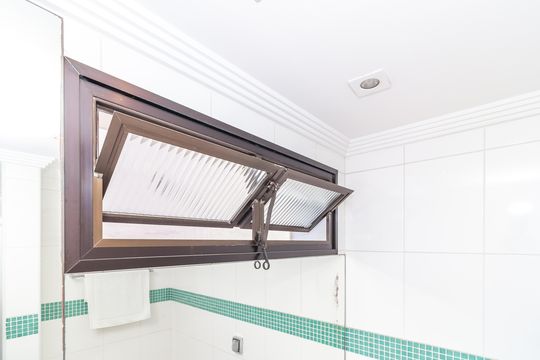 Comprar apartamento em Perdizes com piscina, churrasqueira e varanda gourmet. Três suítes. — Banheiro da Suíte 3