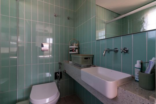 Apartamento à venda, com 98 m², 3 quartos e 1 vaga — Banheiro da Suíte 1