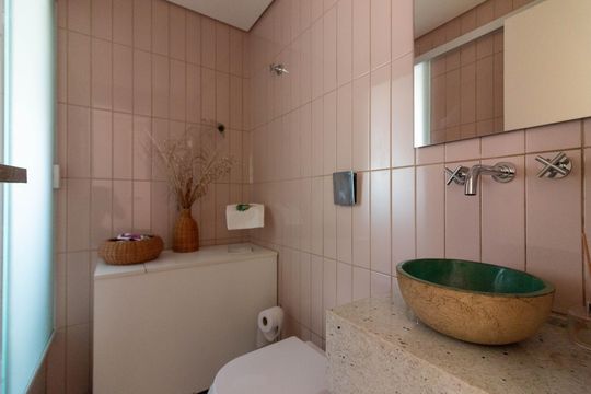 Apartamento à venda, com 98 m², 3 quartos e 1 vaga — Banheiro Social