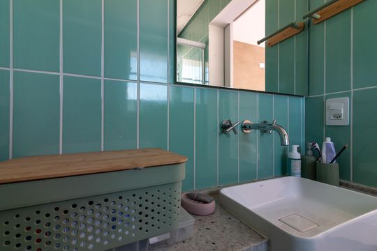 Apartamento à venda, com 98 m², 3 quartos e 1 vaga — Banheiro da Suíte 1