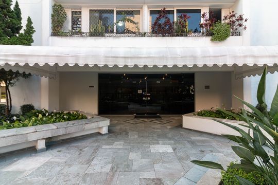 Apartamento à venda, com 98 m², 3 quartos e 1 vaga — Entrada