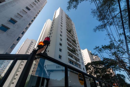 Apartamento à venda, com 98 m², 3 quartos e 1 vaga — Fachada e portaria