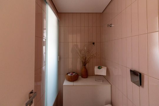 Apartamento à venda, com 98 m², 3 quartos e 1 vaga — Banheiro Social