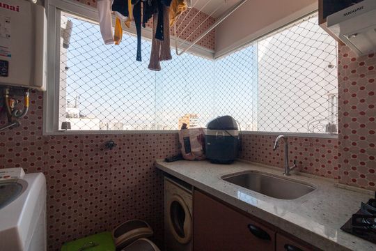 Apartamento à venda, com 98 m², 3 quartos e 1 vaga — Área de Serviço