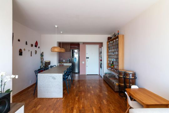 Apartamento à venda, com 98 m², 3 quartos e 1 vaga — Sala
