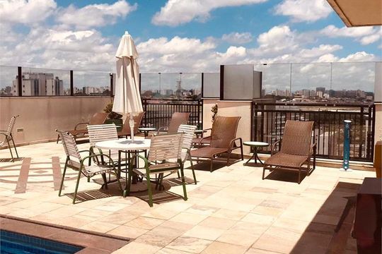 Comprar apartamento com 3 quartos, varanda gourmet e piscina no condomínio. — foto 9