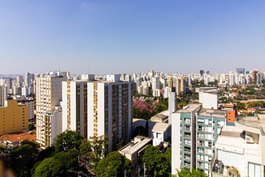 Comprar apartamento com 3 quartos, quintal e piscina no condomínio. — Vista da Varanda