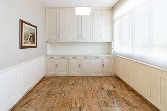 Comprar apartamento com 3 quartos, quintal e piscina no condomínio. — Sala de Jantar