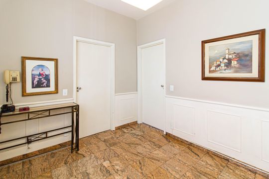 Comprar apartamento com 3 quartos, quintal e piscina no condomínio. — Sala de Jantar
