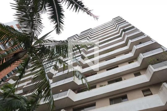 Venda de apartamento com 4 quartos, 2 suítes, varanda e piscina no condomínio. — Fachada