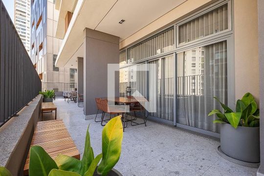 Compra apartamento com 3 quartos e churrasqueira no condomínio. — Área Comum - Espaço de Convivência