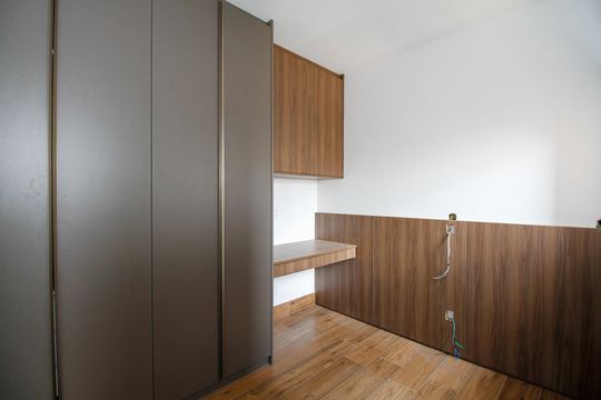 Compra apartamento com 3 quartos e churrasqueira no condomínio. — Suíte 3