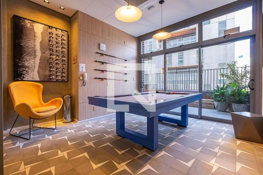 Compra apartamento com 3 quartos e churrasqueira no condomínio. — Área Comum - Sala de Jogos