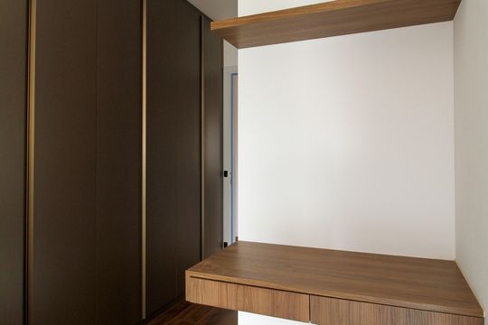 Compra apartamento com 3 quartos e churrasqueira no condomínio. — Suíte 1