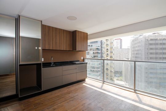 Compra apartamento com 3 quartos e churrasqueira no condomínio. — Varanda Gourmet