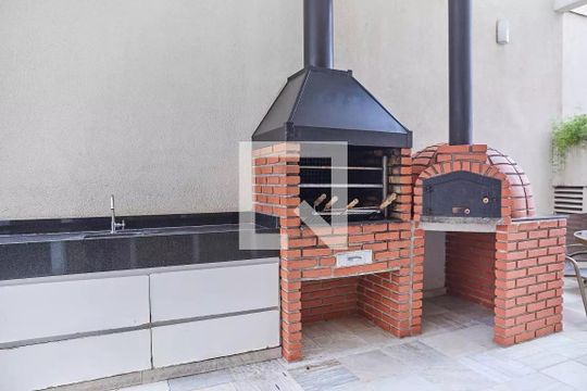 Comprar apartamento em Perdizes com 3 quartos e varanda. — Área comum