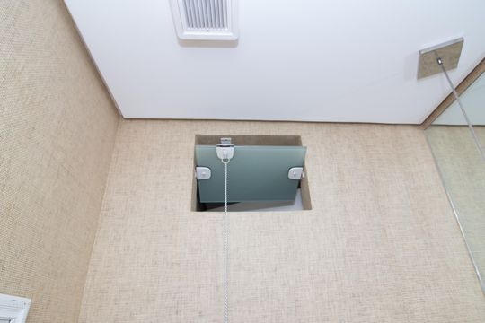 Comprar apartamento em Perdizes com 3 quartos e varanda. — Lavabo