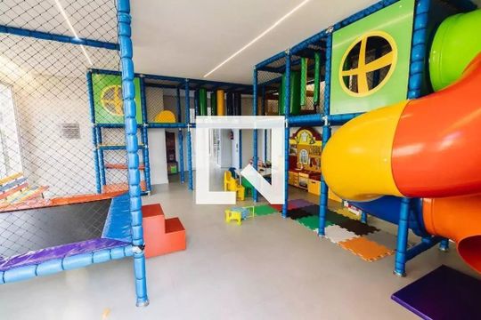 Comprar apartamento em Perdizes com 3 quartos e varanda. — Área comum