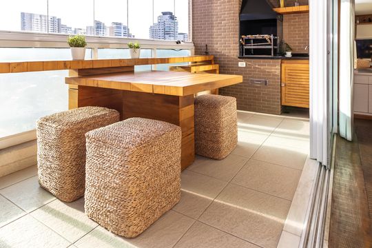 Comprar apartamento em Perdizes com 3 quartos e varanda. — Varanda