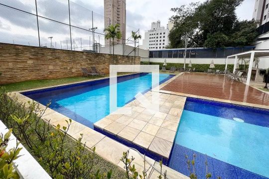 Comprar apartamento em Perdizes com 3 quartos e varanda. — Área comum