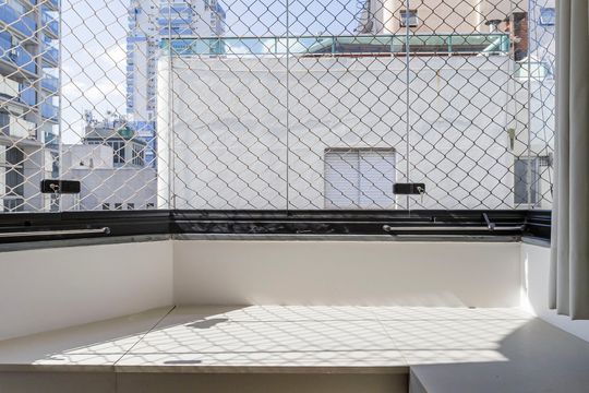 Comprar apartamento com 3 quartos, 1 suíte, garden, academia, churrasqueira e piscina no condomínio. — Quarto Suíte Vista