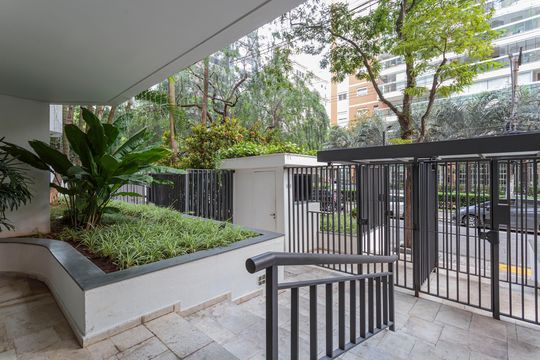 Comprar apartamento com 3 quartos, 1 suíte, garden, academia, churrasqueira e piscina no condomínio. — Área comum