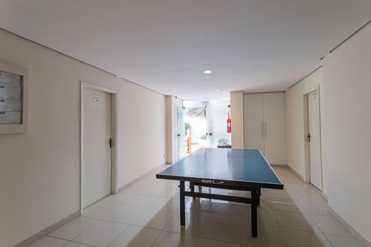 Comprar apartamento com 3 quartos, 1 suíte, garden, academia, churrasqueira e piscina no condomínio. — Área comum