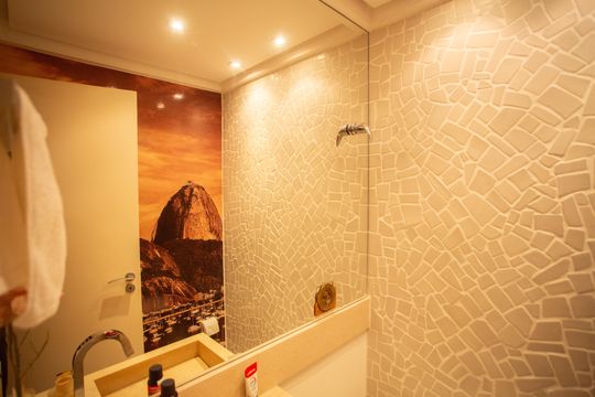 Apartamento em Perdizes com 4 quartos, varanda e mobiliado. Excelente compra! — Lavabo