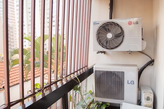Apartamento em Perdizes com 4 quartos, varanda e mobiliado. Excelente compra! — Varanda da Suíte