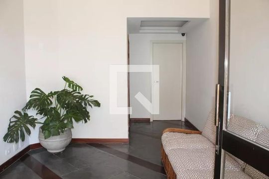 Apartamento em Perdizes com 4 quartos, varanda e mobiliado. Excelente compra! — Área comum
