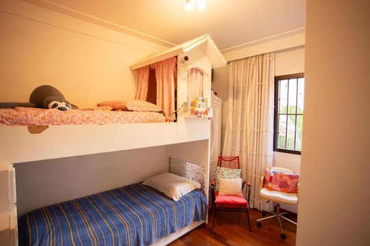 Apartamento em Perdizes com 4 quartos, varanda e mobiliado. Excelente compra! — Suíte 3