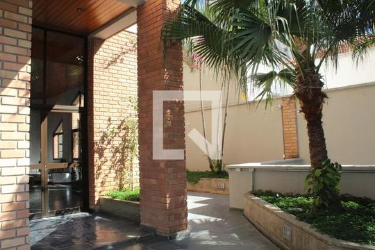 Apartamento em Perdizes com 4 quartos, varanda e mobiliado. Excelente compra! — Área comum