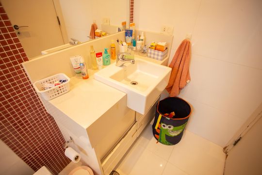 Apartamento em Perdizes com 4 quartos, varanda e mobiliado. Excelente compra! — Banheiro da Suíte 3