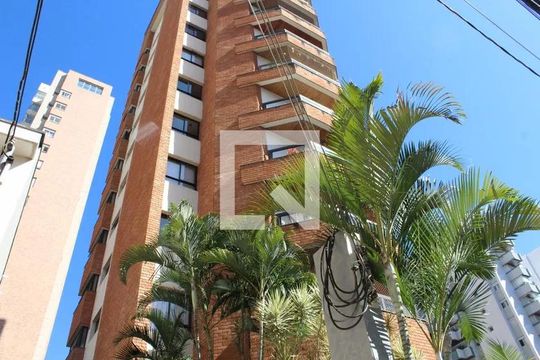 Apartamento em Perdizes com 4 quartos, varanda e mobiliado. Excelente compra! — Fachada