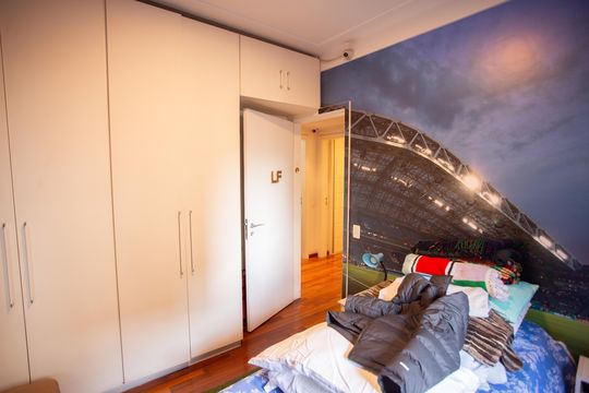 Apartamento em Perdizes com 4 quartos, varanda e mobiliado. Excelente compra! — Suíte 2