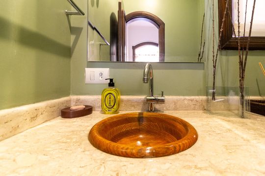Casa no Brooklin, 3 quartos, 2 suítes, churrasqueira no condomínio, para comprar. — Lavabo 1