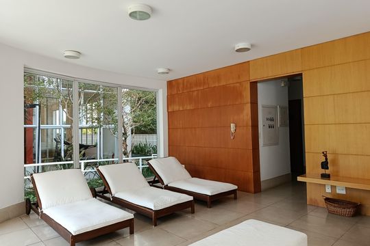 Compra apartamento com varanda, 3 quartos e academia no condomínio. — Área comum