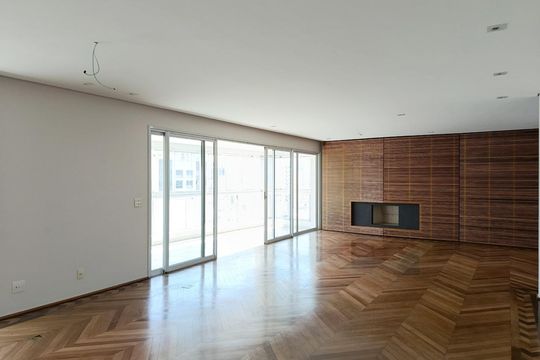 Compra apartamento com varanda, 3 quartos e academia no condomínio. — Sala