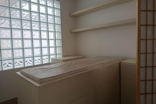 Compra apartamento com varanda, 3 quartos e academia no condomínio. — Área comum